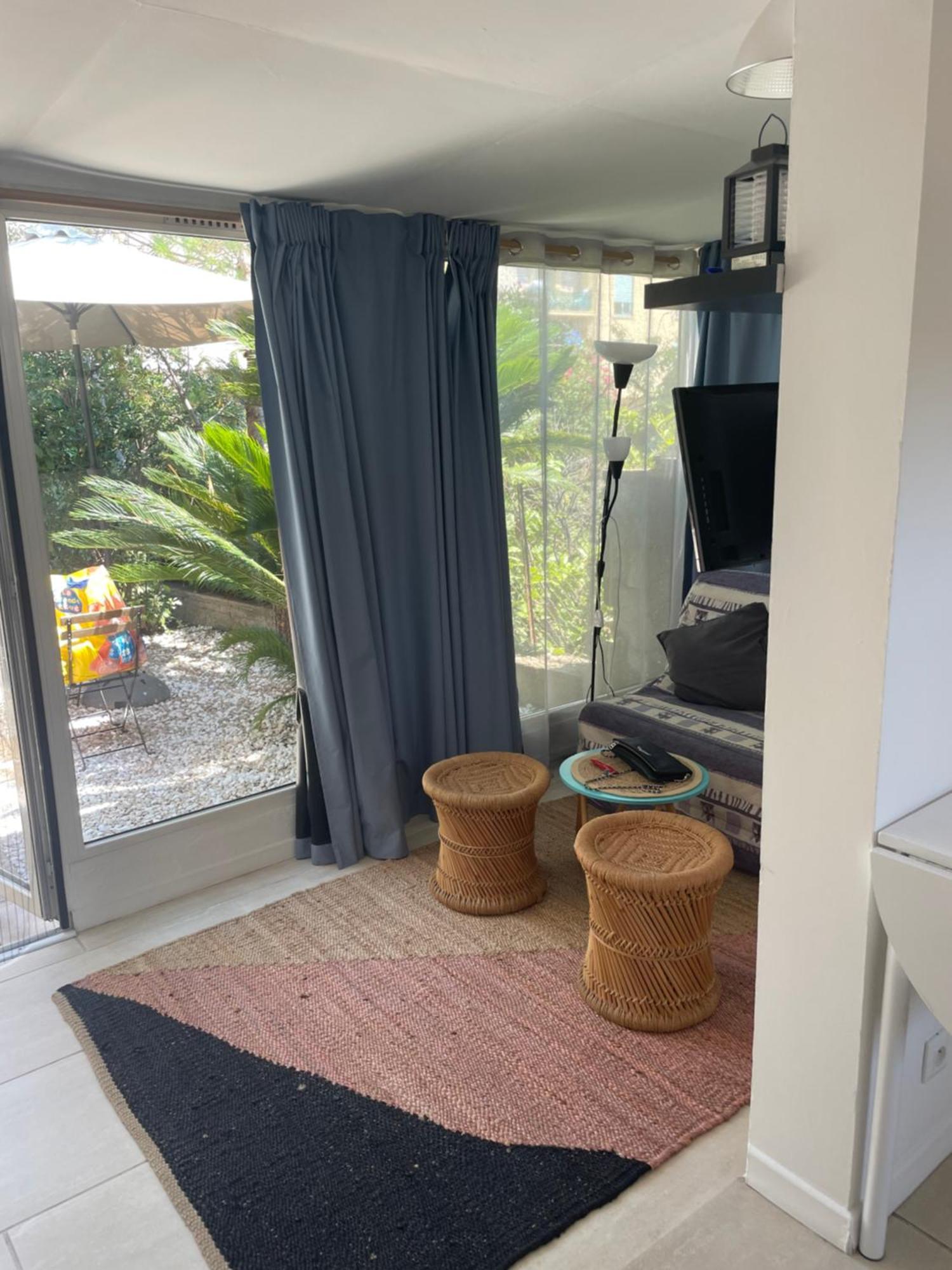 ニースCozy House With Parking And Gardenアパートメント エクステリア 写真